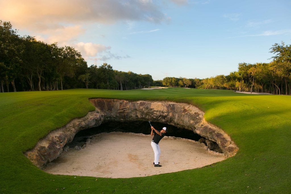 El Camaleón Golf Course