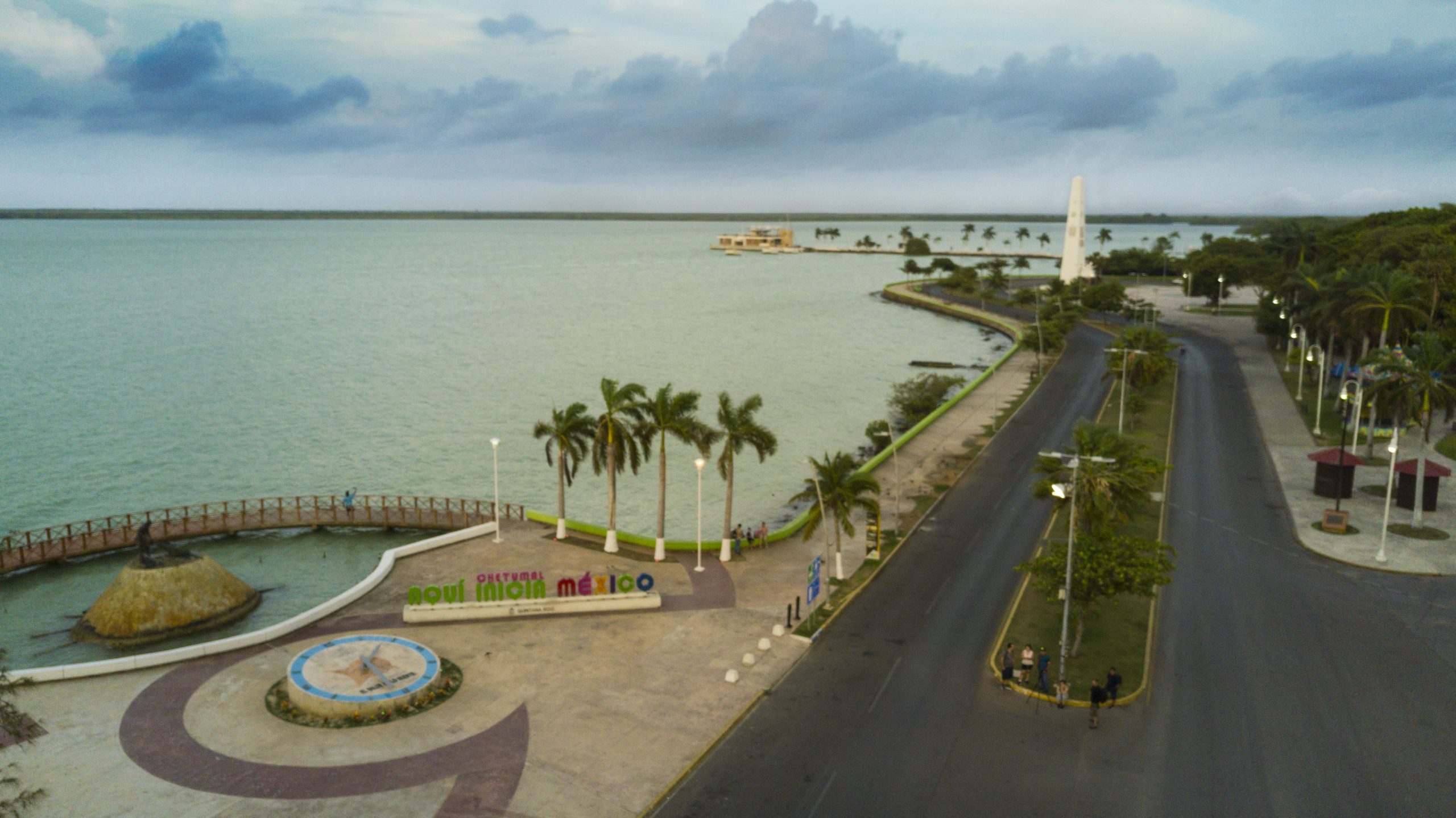 https://cdn.mexicancaribbean.travel/wp-content/uploads/2024/09/GCM-Chetumal-Boulevard-Explanada_11zon-scaled.jpg