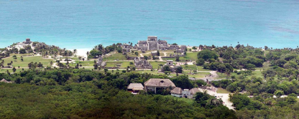 El Castillo at Tulum above the Caribbean Sea