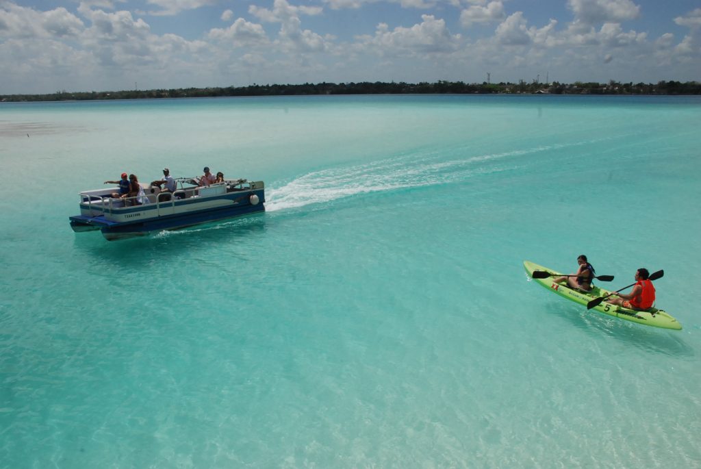 Boat tour on the Bacalar Lagoon