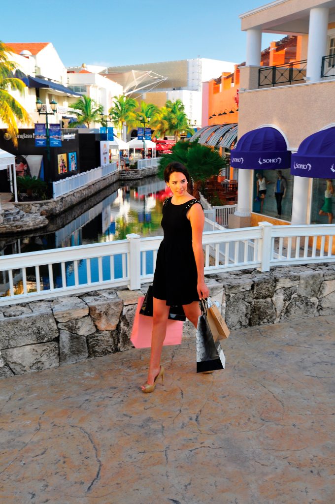Shopping in Cancun's Hotel Zone