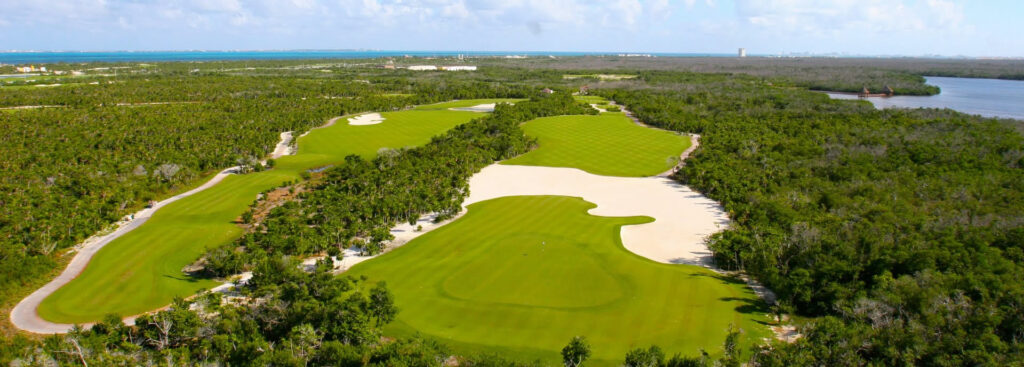 El Camaleón golf course at Mayakoba, between the mangroves and the Caribbean